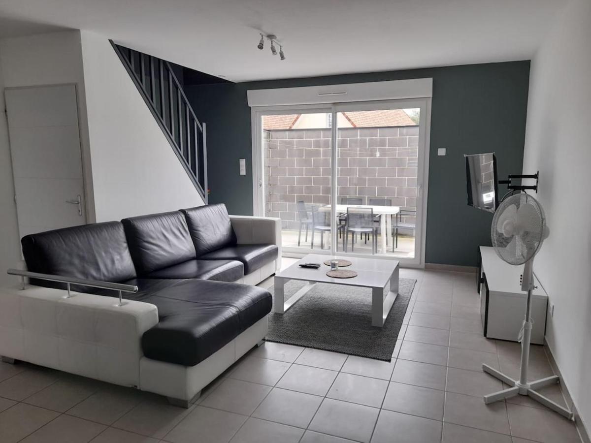 Logement De 100M2 Avec Terrasse Wardrecques Exterior foto